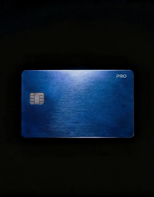 Borderless Banking PRO metal card, Blue finish